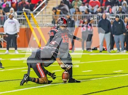 Thumbnail 3 in Port Arthur Memorial vs Barbers Hill (UIL Football 5A D1 Quarterfinal) photogallery.
