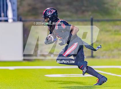Thumbnail 2 in Port Arthur Memorial vs Barbers Hill (UIL Football 5A D1 Quarterfinal) photogallery.