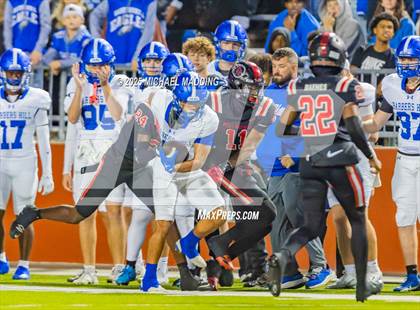Thumbnail 3 in Port Arthur Memorial vs Barbers Hill (UIL Football 5A D1 Quarterfinal) photogallery.