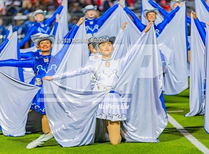 Thumbnail 1 in Port Arthur Memorial vs Barbers Hill (UIL Football 5A D1 Quarterfinal) photogallery.
