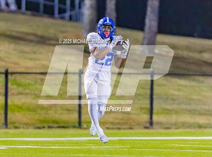 Thumbnail 2 in Port Arthur Memorial vs Barbers Hill (UIL Football 5A D1 Quarterfinal) photogallery.