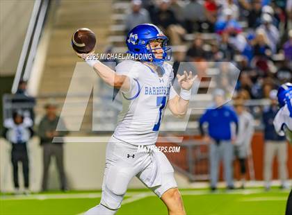 Thumbnail 2 in Port Arthur Memorial vs Barbers Hill (UIL Football 5A D1 Quarterfinal) photogallery.