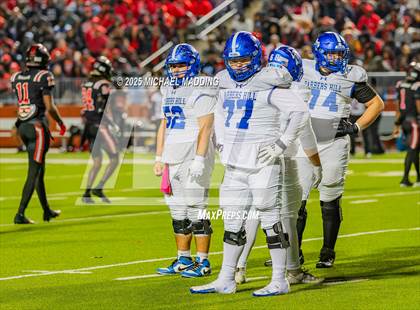 Thumbnail 3 in Port Arthur Memorial vs Barbers Hill (UIL Football 5A D1 Quarterfinal) photogallery.