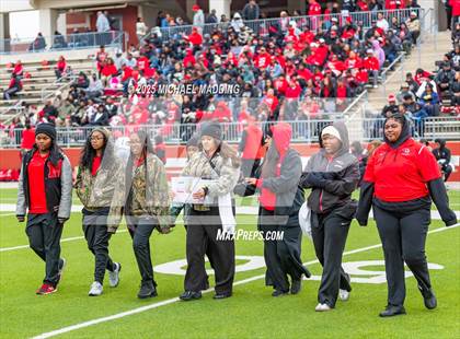 Thumbnail 3 in Port Arthur Memorial vs Barbers Hill (UIL Football 5A D1 Quarterfinal) photogallery.