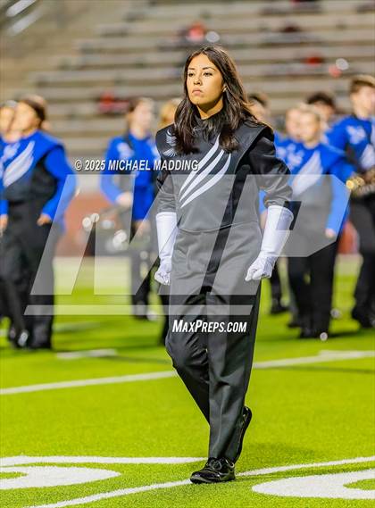 Thumbnail 3 in Port Arthur Memorial vs Barbers Hill (UIL Football 5A D1 Quarterfinal) photogallery.