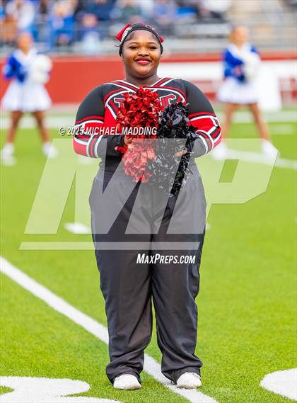 Thumbnail 3 in Port Arthur Memorial vs Barbers Hill (UIL Football 5A D1 Quarterfinal) photogallery.