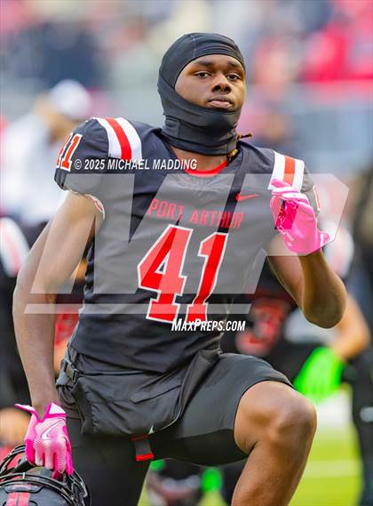 Thumbnail 1 in Port Arthur Memorial vs Barbers Hill (UIL Football 5A D1 Quarterfinal) photogallery.