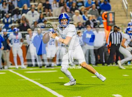 Thumbnail 3 in Port Arthur Memorial vs Barbers Hill (UIL Football 5A D1 Quarterfinal) photogallery.