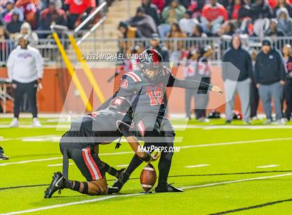 Thumbnail 1 in Port Arthur Memorial vs Barbers Hill (UIL Football 5A D1 Quarterfinal) photogallery.