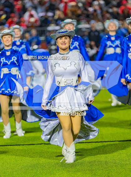 Thumbnail 1 in Port Arthur Memorial vs Barbers Hill (UIL Football 5A D1 Quarterfinal) photogallery.