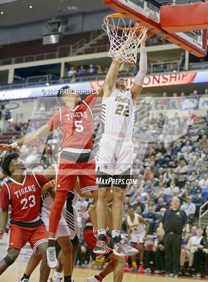 Thumbnail 2 in Moon Area vs. Archbishop Wood (PIAA 5A Championship) photogallery.