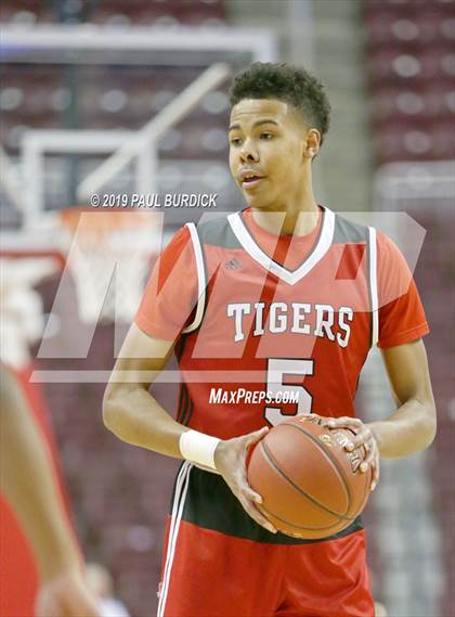 Thumbnail 3 in Moon Area vs. Archbishop Wood (PIAA 5A Championship) photogallery.