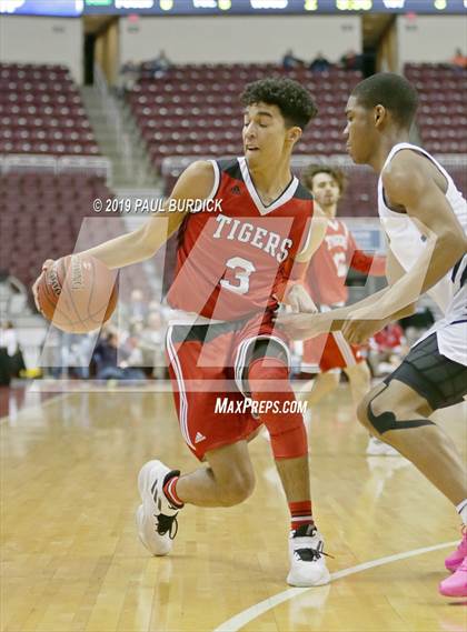 Thumbnail 2 in Moon Area vs. Archbishop Wood (PIAA 5A Championship) photogallery.