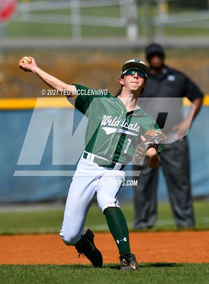 Thumbnail 1 in Episcopal vs Baptist Prep (AAA 3A Regional First Round) photogallery.