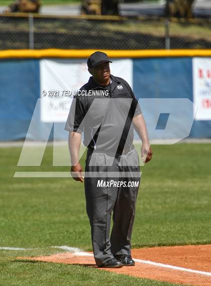 Thumbnail 2 in Episcopal vs Baptist Prep (AAA 3A Regional First Round) photogallery.