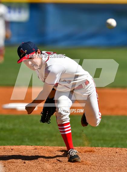 Thumbnail 1 in Episcopal vs Baptist Prep (AAA 3A Regional First Round) photogallery.