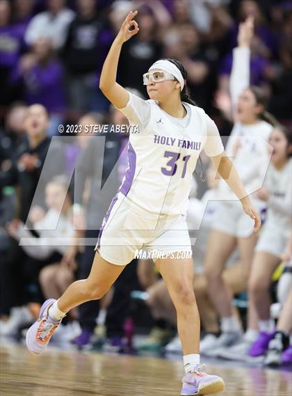 Thumbnail 1 in D'Evelyn vs. Holy Family (CHSAA 4A Championship) photogallery.