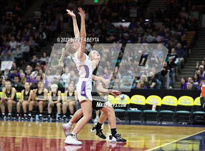 Thumbnail 2 in D'Evelyn vs. Holy Family (CHSAA 4A Championship) photogallery.