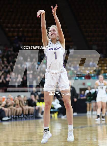 Thumbnail 2 in D'Evelyn vs. Holy Family (CHSAA 4A Championship) photogallery.