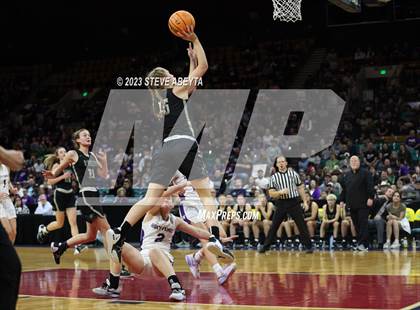 Thumbnail 3 in D'Evelyn vs. Holy Family (CHSAA 4A Championship) photogallery.