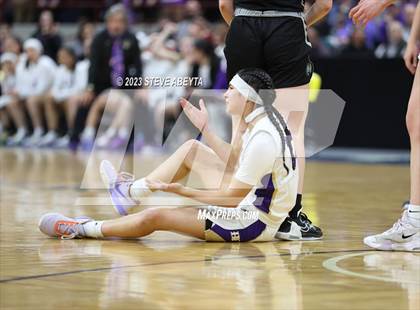 Thumbnail 3 in D'Evelyn vs. Holy Family (CHSAA 4A Championship) photogallery.