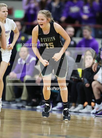 Thumbnail 3 in D'Evelyn vs. Holy Family (CHSAA 4A Championship) photogallery.