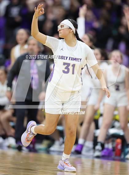 Thumbnail 2 in D'Evelyn vs. Holy Family (CHSAA 4A Championship) photogallery.