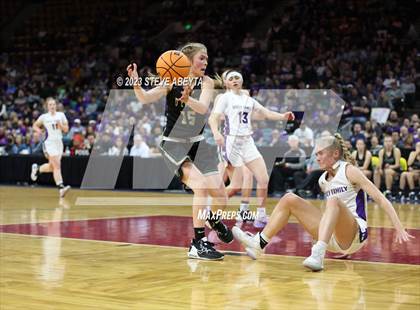 Thumbnail 3 in D'Evelyn vs. Holy Family (CHSAA 4A Championship) photogallery.