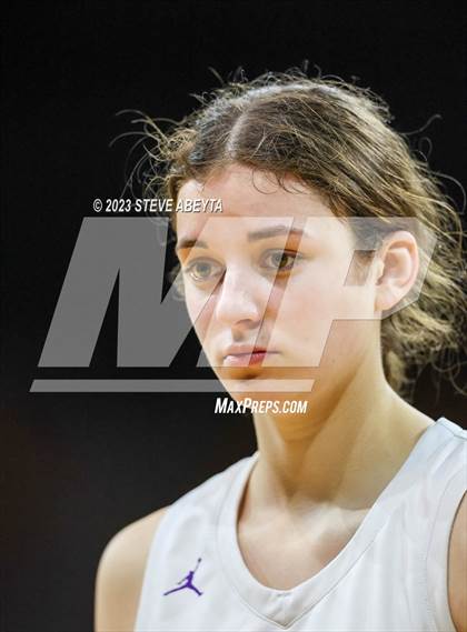 Thumbnail 3 in D'Evelyn vs. Holy Family (CHSAA 4A Championship) photogallery.