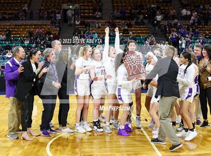 Thumbnail 3 in D'Evelyn vs. Holy Family (CHSAA 4A Championship) photogallery.