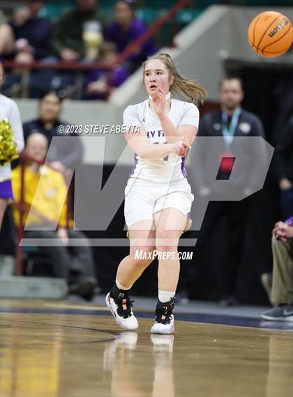Thumbnail 1 in D'Evelyn vs. Holy Family (CHSAA 4A Championship) photogallery.