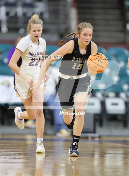 Thumbnail 3 in D'Evelyn vs. Holy Family (CHSAA 4A Championship) photogallery.
