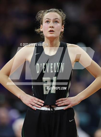 Thumbnail 2 in D'Evelyn vs. Holy Family (CHSAA 4A Championship) photogallery.