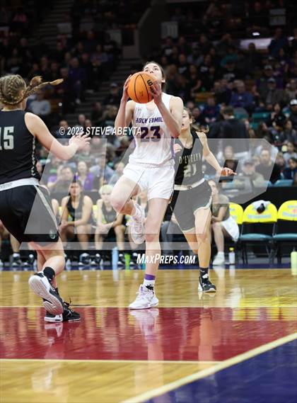 Thumbnail 3 in D'Evelyn vs. Holy Family (CHSAA 4A Championship) photogallery.