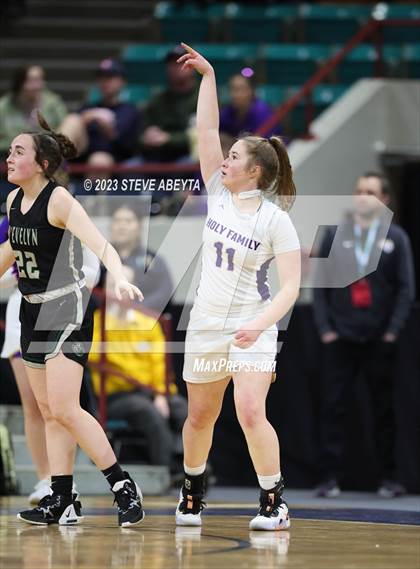 Thumbnail 2 in D'Evelyn vs. Holy Family (CHSAA 4A Championship) photogallery.