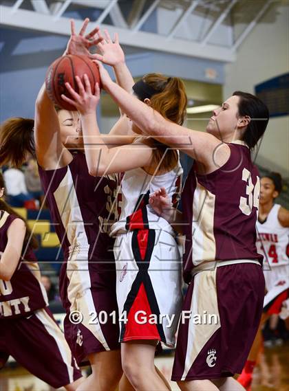 Thumbnail 2 in Cannon County vs Ooltewah (Sale Creek Christmas Tournament) photogallery.