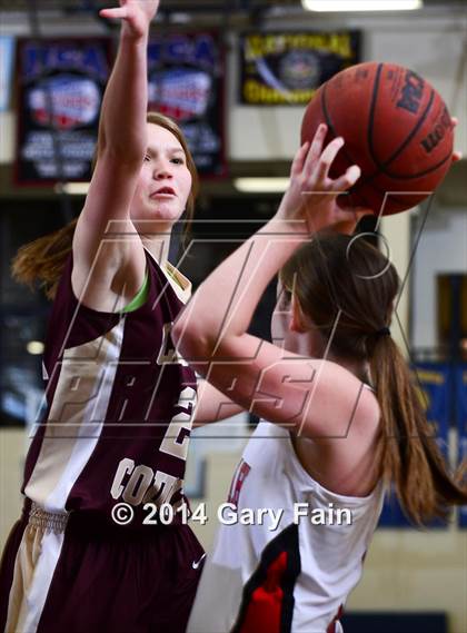 Thumbnail 2 in Cannon County vs Ooltewah (Sale Creek Christmas Tournament) photogallery.