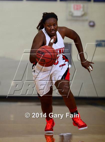 Thumbnail 3 in Cannon County vs Ooltewah (Sale Creek Christmas Tournament) photogallery.