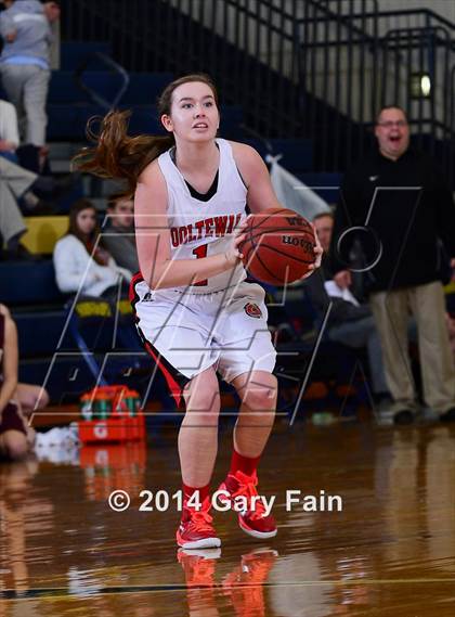 Thumbnail 3 in Cannon County vs Ooltewah (Sale Creek Christmas Tournament) photogallery.