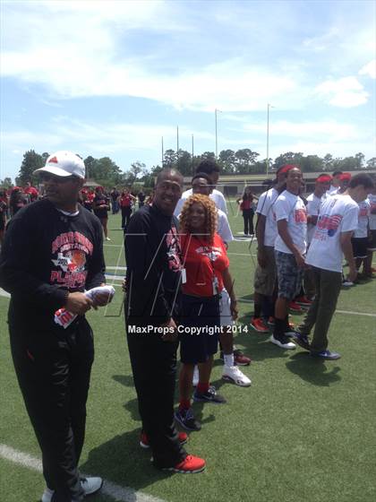 Thumbnail 3 in North Shore TOC Ceremony photogallery.