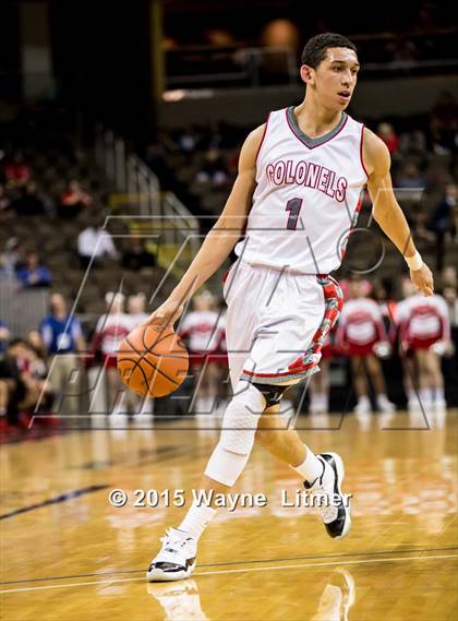 Thumbnail 3 in Holmes vs Dixie (KHSAA 9th Region Semifinal) photogallery.