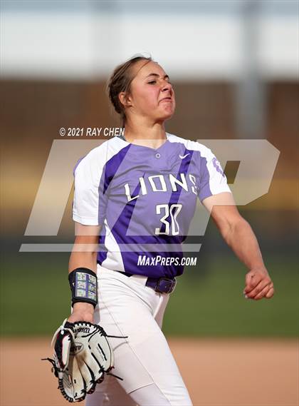 Thumbnail 3 in Lutheran vs. University (CHSAA 3A Championship) photogallery.