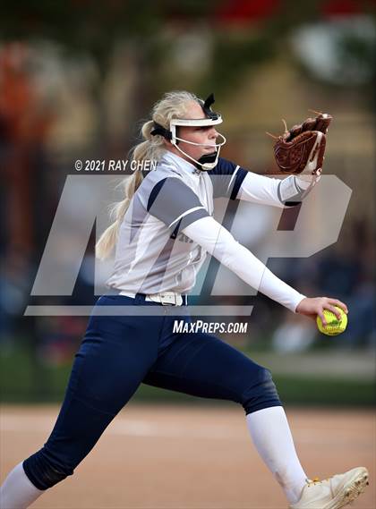 Thumbnail 2 in Lutheran vs. University (CHSAA 3A Championship) photogallery.