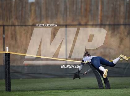 Thumbnail 2 in Lutheran vs. University (CHSAA 3A Championship) photogallery.