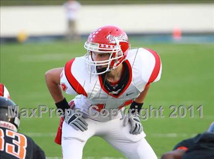 Thumbnail 1 in Van vs. Gilmer (3A Division 2 Region 2 Area Playoffs) photogallery.