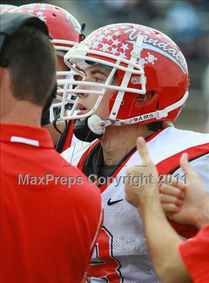 Thumbnail 3 in Van vs. Gilmer (3A Division 2 Region 2 Area Playoffs) photogallery.