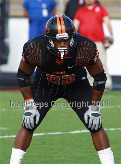 Thumbnail 2 in Van vs. Gilmer (3A Division 2 Region 2 Area Playoffs) photogallery.