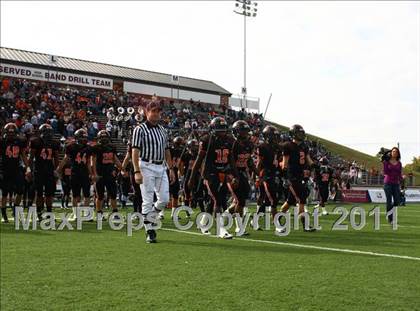 Thumbnail 3 in Van vs. Gilmer (3A Division 2 Region 2 Area Playoffs) photogallery.