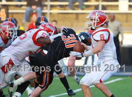 Thumbnail 3 in Van vs. Gilmer (3A Division 2 Region 2 Area Playoffs) photogallery.