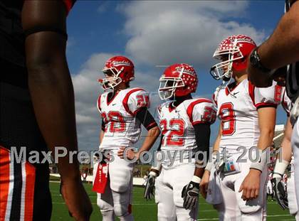 Thumbnail 3 in Van vs. Gilmer (3A Division 2 Region 2 Area Playoffs) photogallery.